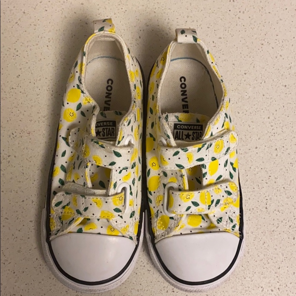 Lemon Converse